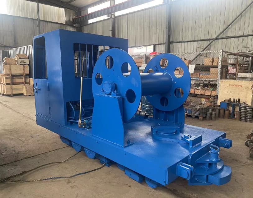 煤矿井下钢丝绳牵引普轨卡轨车